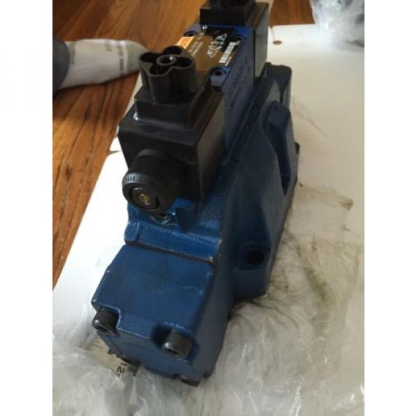 NEW REXROTH R900908786,MNR: R978916416 HYDRAULIC DIRECTIONAL CONTROL VALVE,BOXZK #5 image