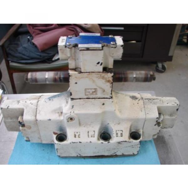 YUKEN DIRECTIONAL VALVE S-DSH6-06-30-1-R2-51107  DSHG-06-3C2-R2-D24-51163 #2 image