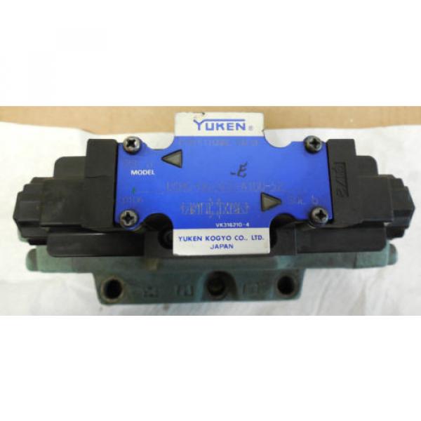 YUKEN DIRECTIONAL VALVE DSHG-06-3C2-E-A100-52 DSHG063C2EA10052 VK316210-4 1223 D #4 image