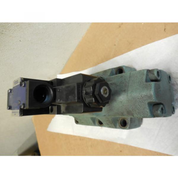 YUKEN DIRECTIONAL VALVE DSHG-06-3C2-E-A100-52 DSHG063C2EA10052 VK316210-4 1223 D #6 image