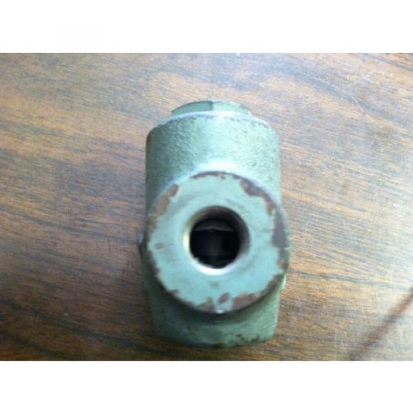 CRT-03-50-3090, Yuken Right Angle Check Valve, 3/8&#034; O-ring ports #4 image