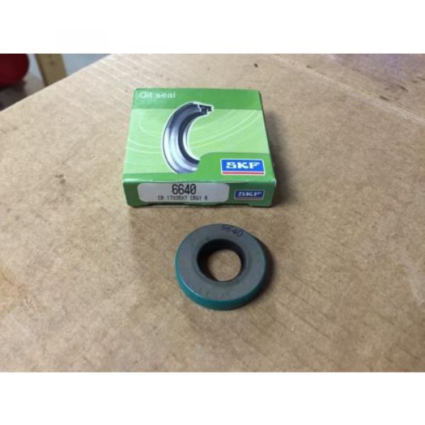 NEW SKF 6640 Oil Grease Seal CR 17X35X7 CRW1 R #1 image