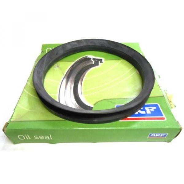 CR-SKF OIL SEAL, 402200, 8.270-9.250&#034; SHAFT, 7.787&#034; OD, .590&#034; WIDTH #1 image