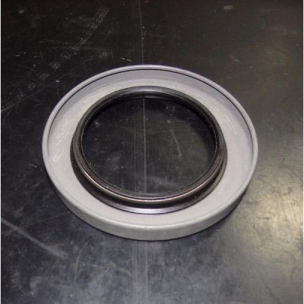 SKF Nitrile Oil Seal, 1.7813&#034; x 2.6860&#034; x .3125&#034;, 17832 |6131eJO3 #3 image