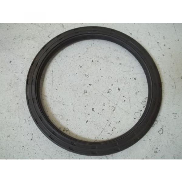 SKF 562732 OIL SEAL *NEW IN BOX* #2 image